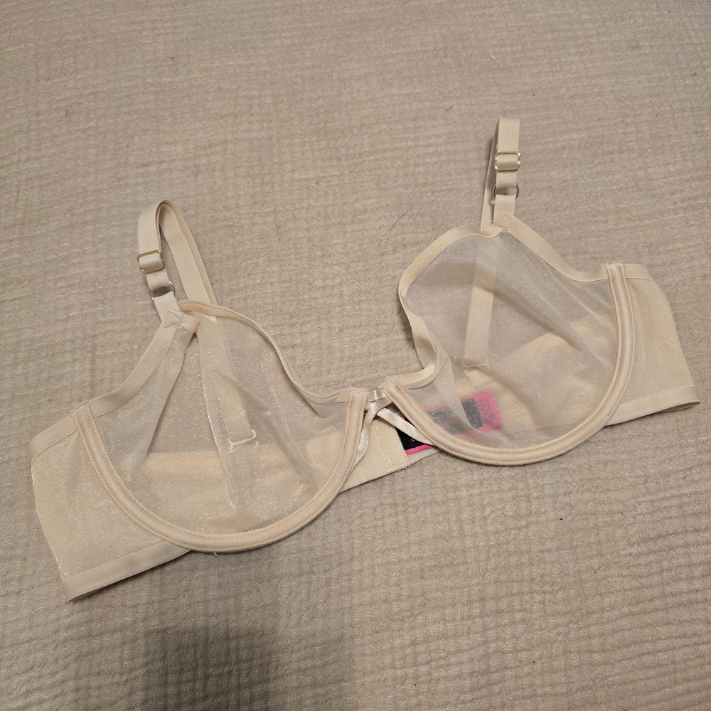 NWOT La SENZA Sheer Cream Bra